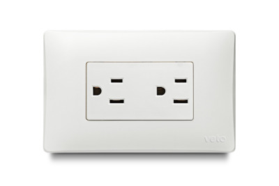 2 Gang Outlet American 2P+E