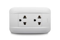 2 Gang Outlet Universal 2P+E