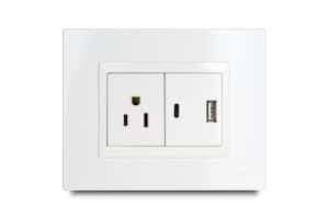 Combination 2 Usb Port (Type A And C) + 1 Outlet American 2P+E