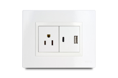 Combination 2 USB Port (type A And C) + 1 Outlet American 2P+E