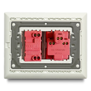Mixto 1 interruptor + 1 Tomacorriente Universal 2P+E - Thumbnail Image 2