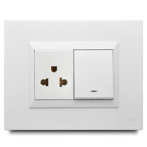 Mixto 1 interruptor + 1 Tomacorriente Universal 2P+E - Thumbnail Image 1